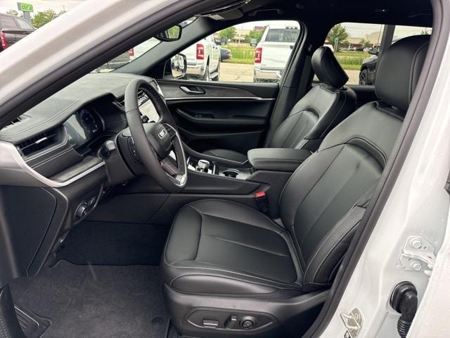 new 2024 Jeep Grand Cherokee L car, priced at $44,641