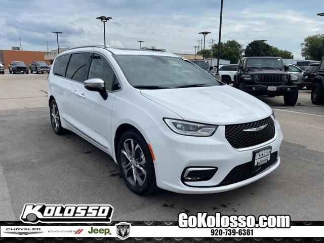 new 2026 Chrysler Pacifica car, priced at $54,371