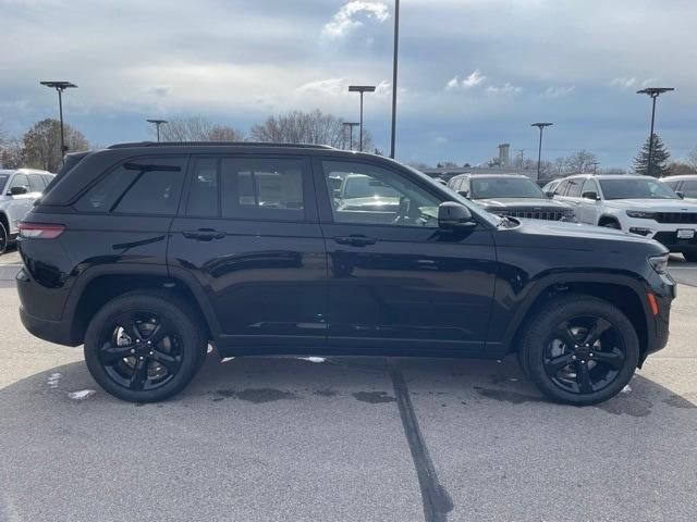 new 2024 Jeep Grand Cherokee car, priced at $45,407