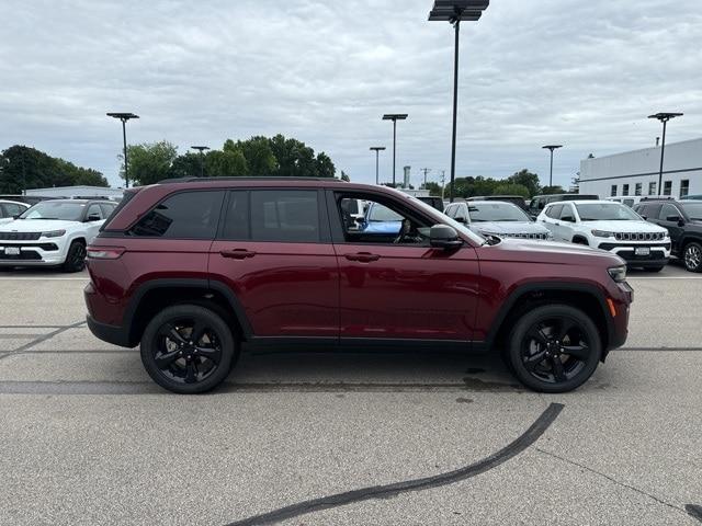 new 2024 Jeep Grand Cherokee car, priced at $44,155