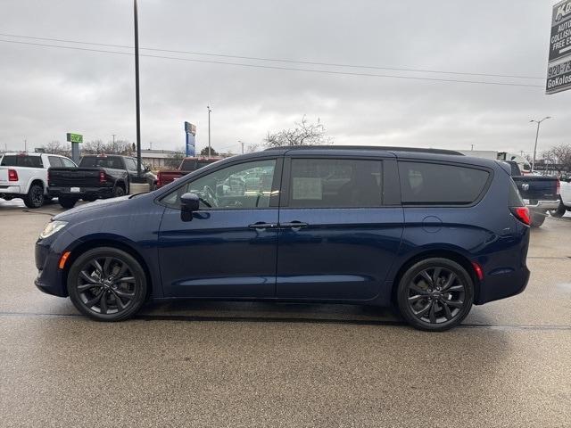 used 2019 Chrysler Pacifica car, priced at $25,000