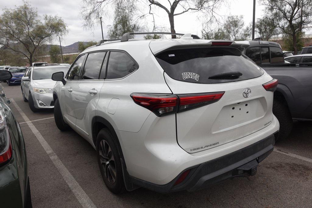 used 2022 Toyota Highlander car, priced at $36,688
