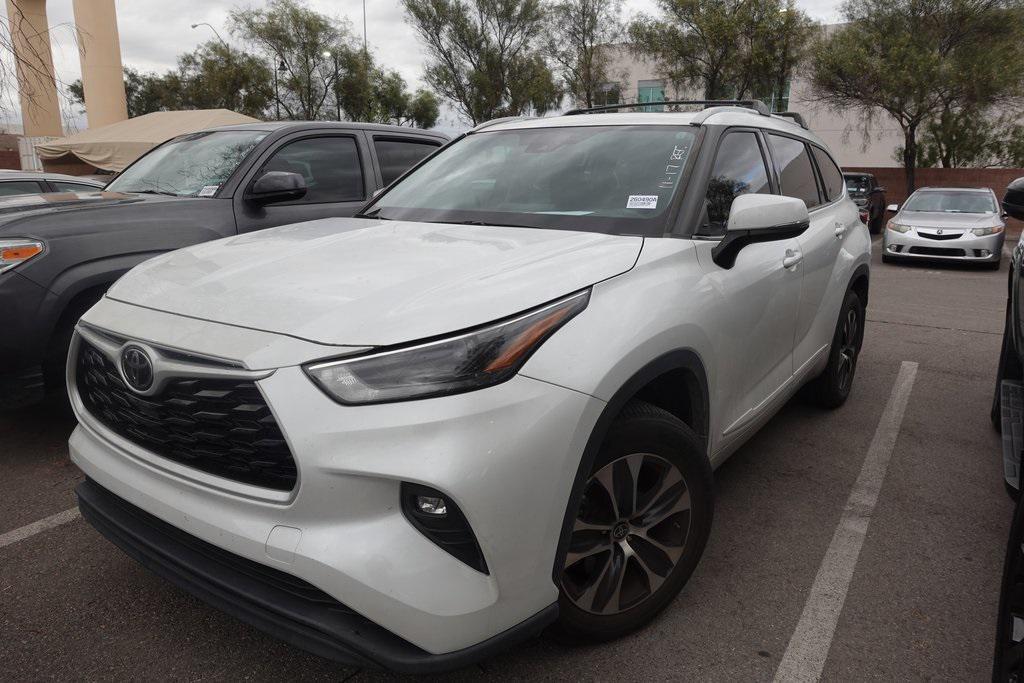 used 2022 Toyota Highlander car, priced at $36,688