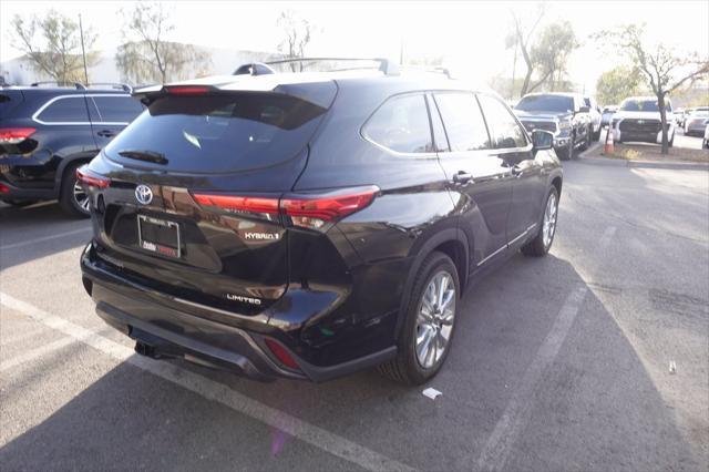 used 2022 Toyota Highlander Hybrid car, priced at $40,988