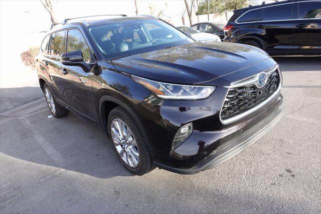 used 2022 Toyota Highlander Hybrid car, priced at $40,988