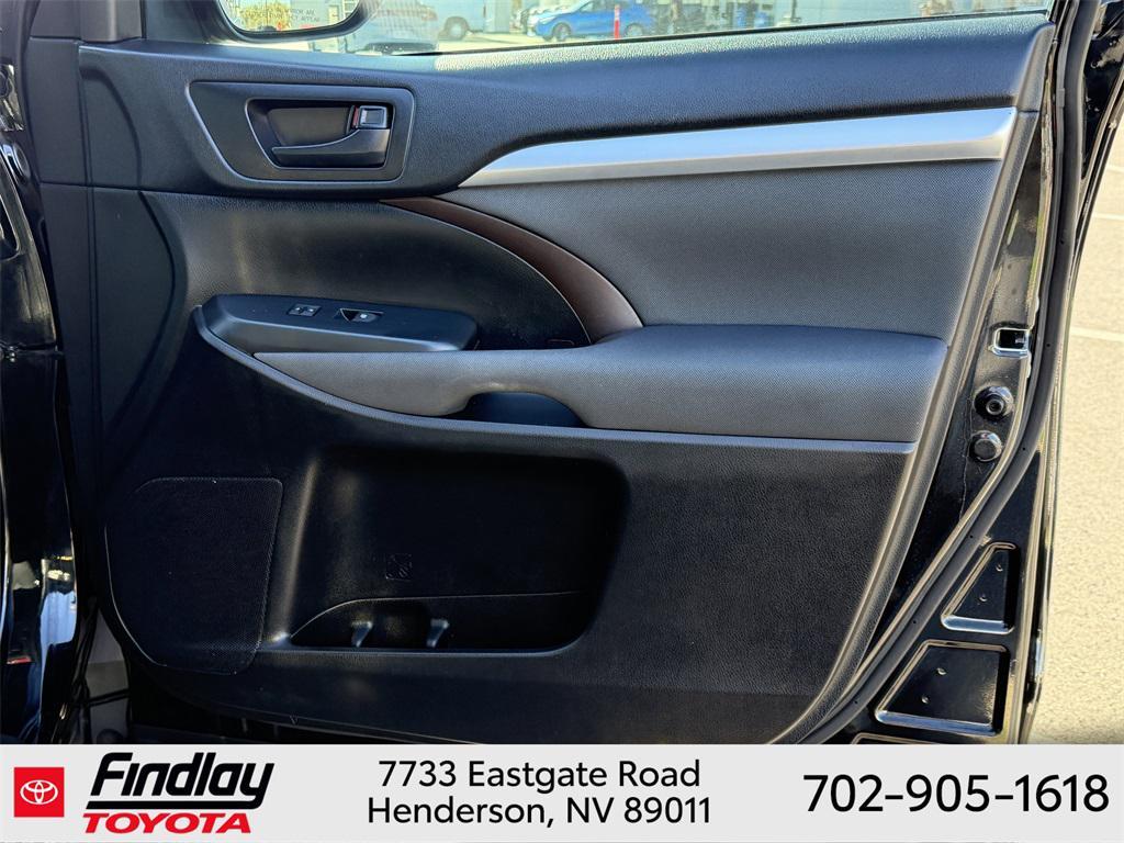 used 2019 Toyota Highlander car, priced at $22,688