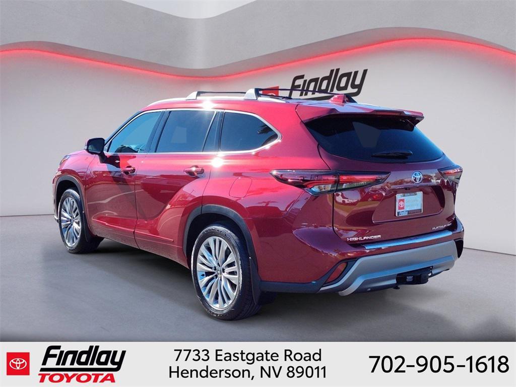 used 2025 Toyota Highlander car, priced at $54,988