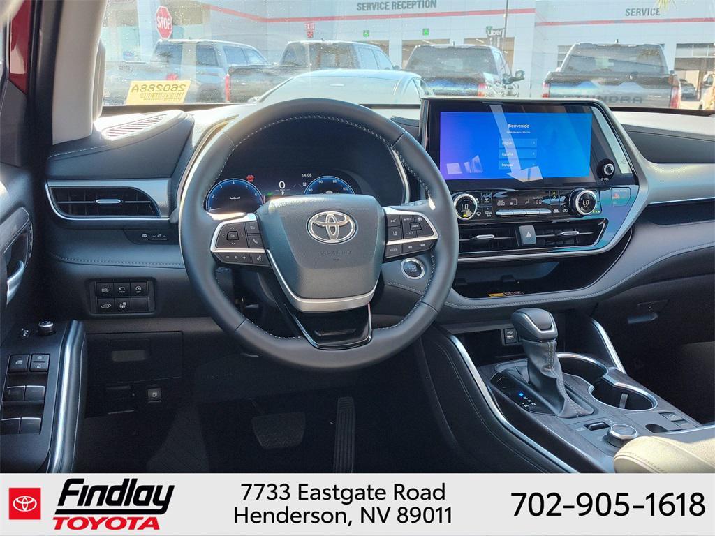 used 2025 Toyota Highlander car, priced at $54,988