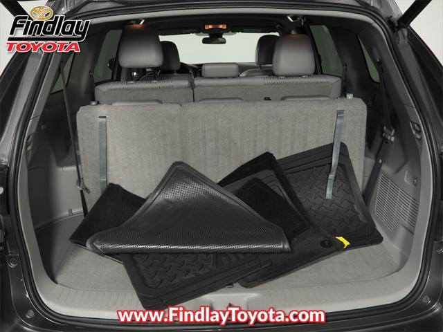 used 2018 Toyota Highlander car, priced at $16,988