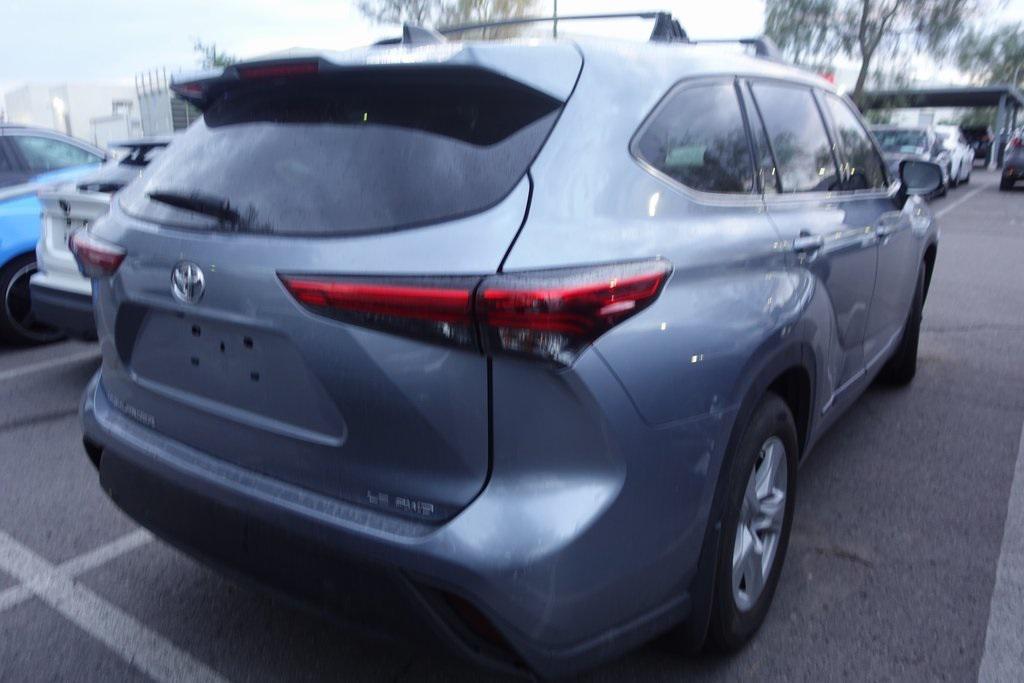 used 2022 Toyota Highlander car, priced at $34,488