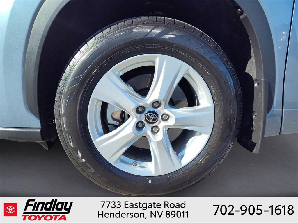 used 2022 Toyota Highlander car, priced at $34,488