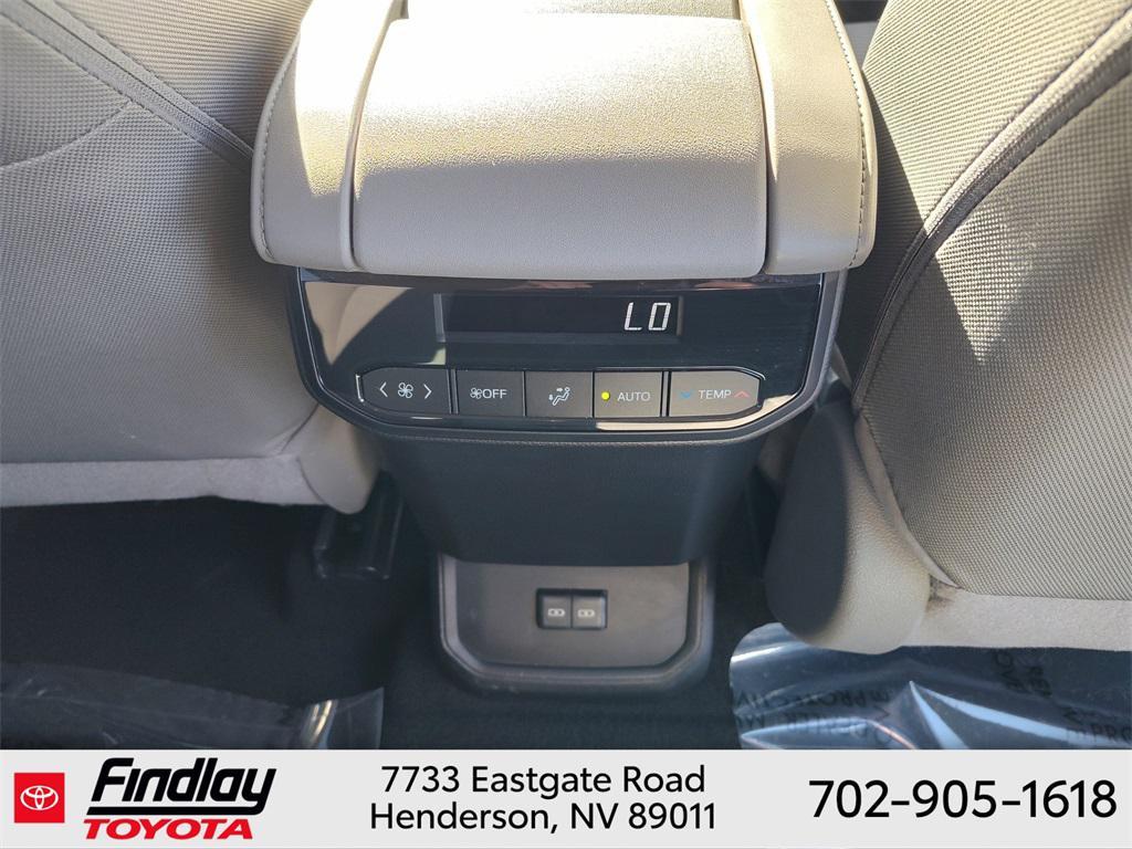 used 2022 Toyota Highlander car, priced at $34,488
