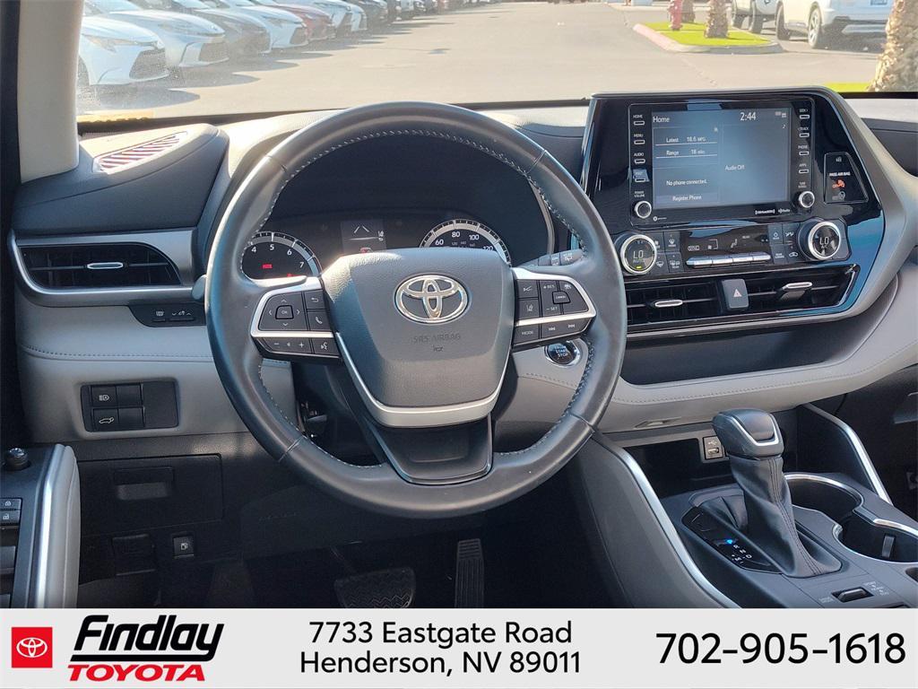 used 2022 Toyota Highlander car, priced at $34,488