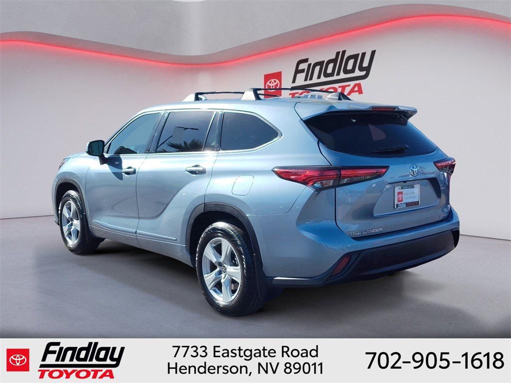 used 2022 Toyota Highlander car, priced at $34,488
