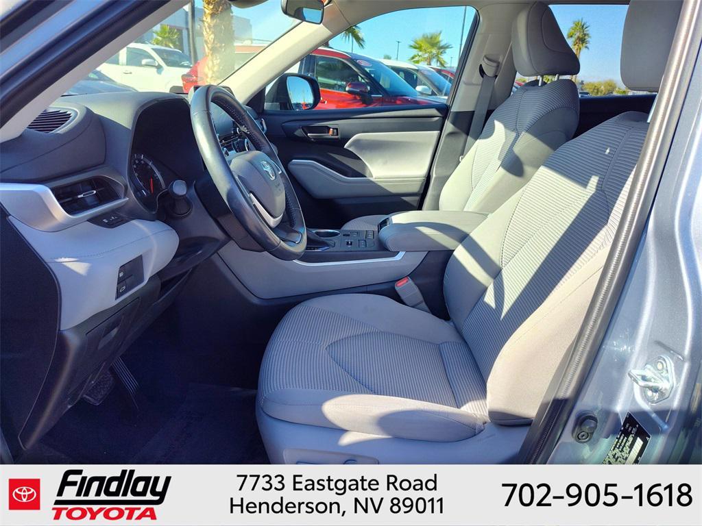 used 2022 Toyota Highlander car, priced at $34,488