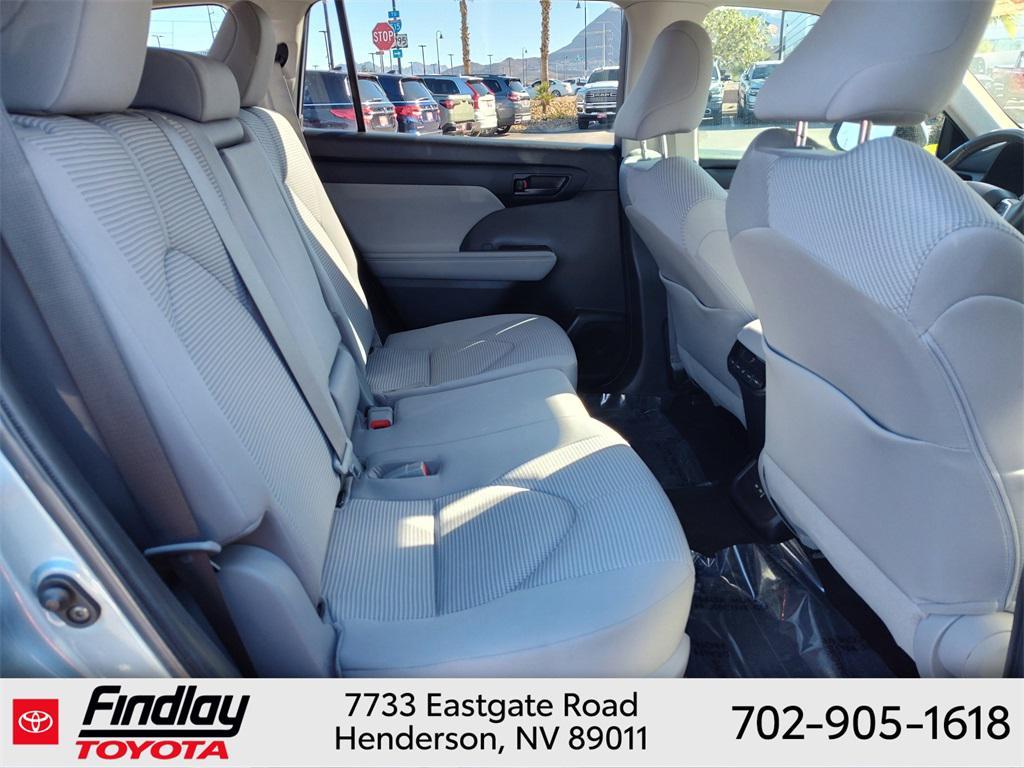 used 2022 Toyota Highlander car, priced at $34,488