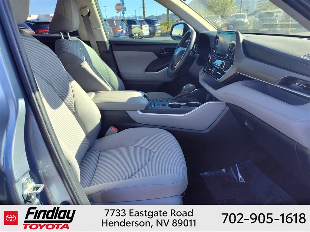 used 2022 Toyota Highlander car, priced at $34,488