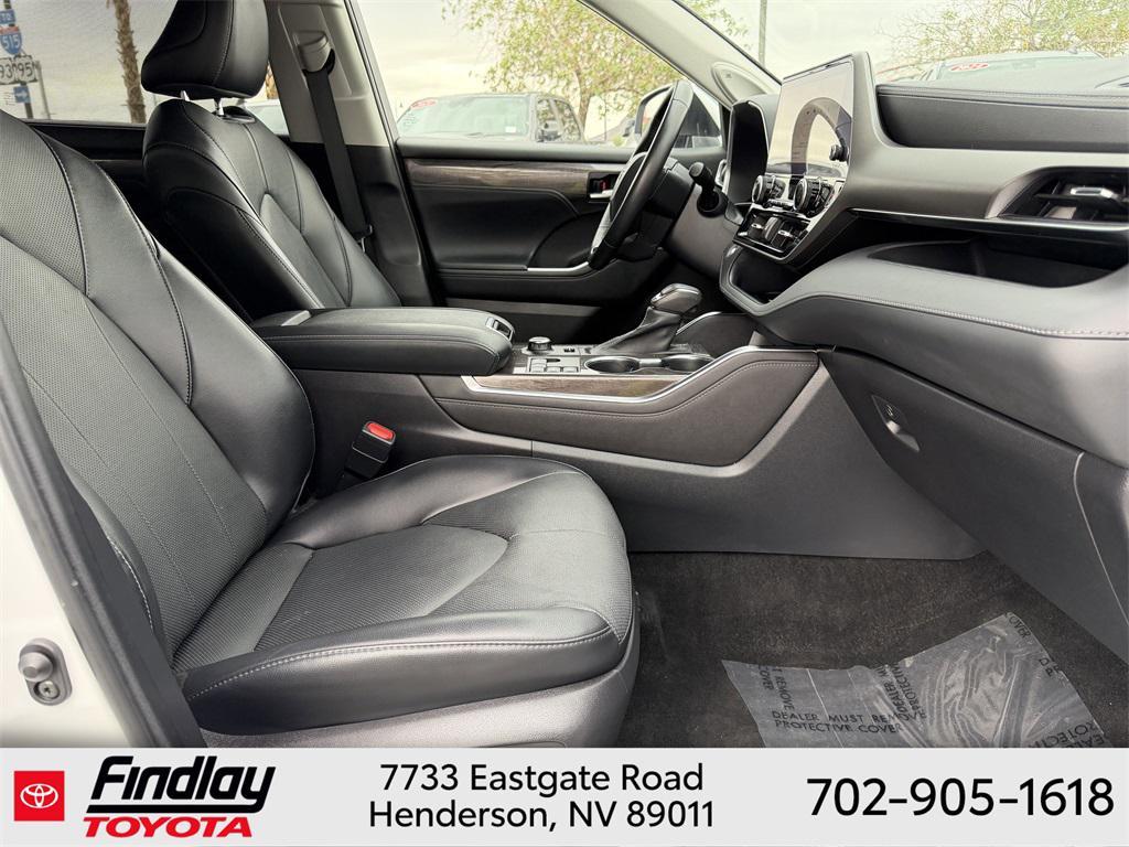 used 2023 Toyota Highlander car, priced at $43,988