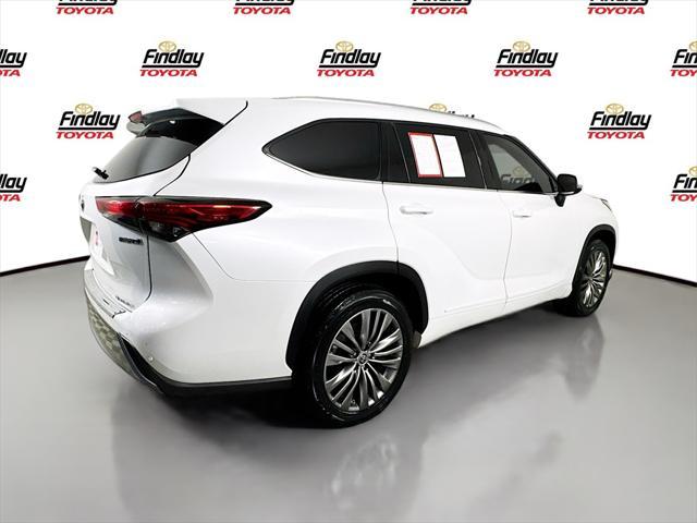used 2022 Toyota Highlander Hybrid car, priced at $42,988