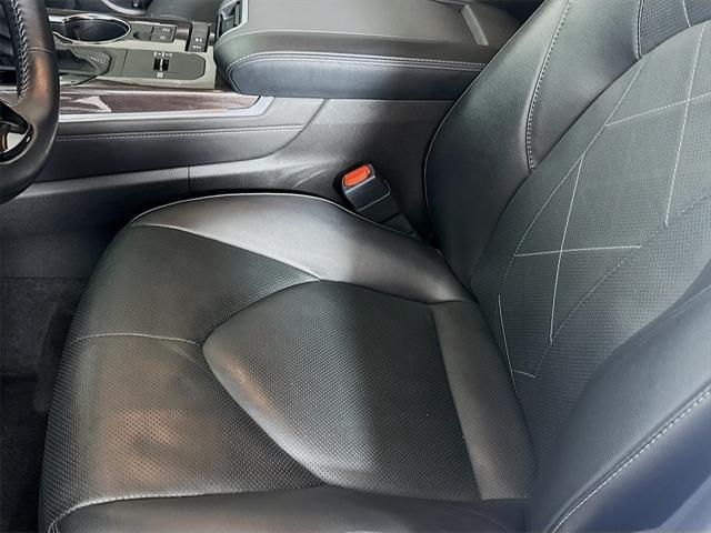 used 2022 Toyota Highlander Hybrid car, priced at $42,988