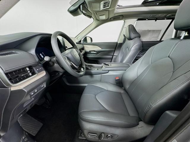 new 2025 Toyota Grand Highlander car, priced at $53,167