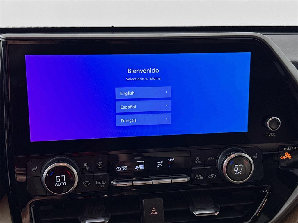 used 2024 Toyota Highlander car, priced at $45,688