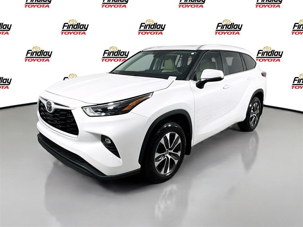 used 2024 Toyota Highlander car, priced at $45,688