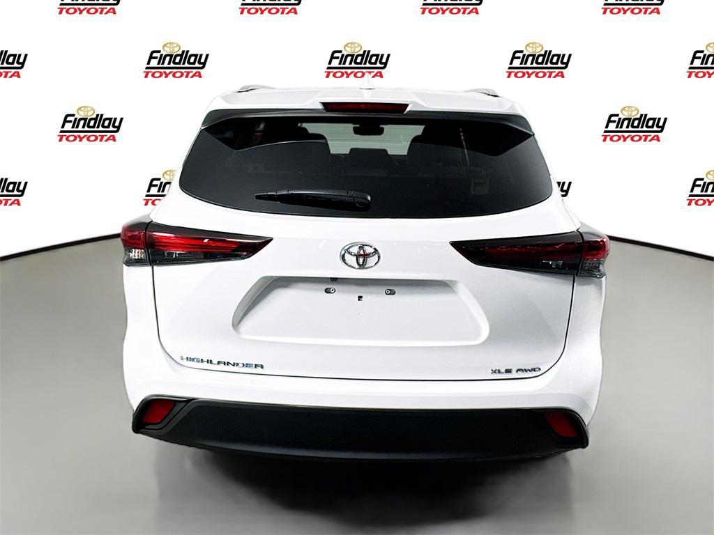 used 2024 Toyota Highlander car, priced at $45,688