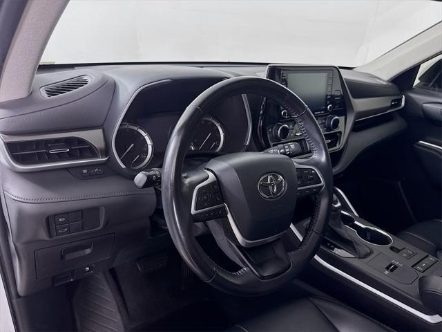 used 2022 Toyota Highlander car, priced at $35,988