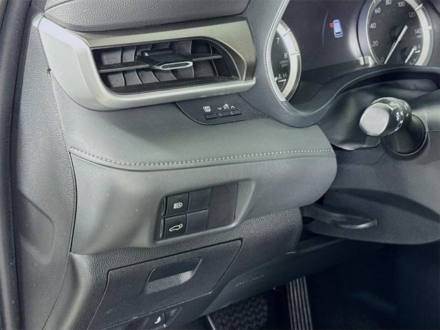 used 2022 Toyota Highlander car, priced at $35,988