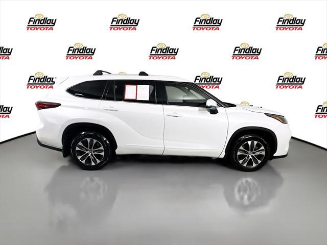used 2022 Toyota Highlander car, priced at $35,988