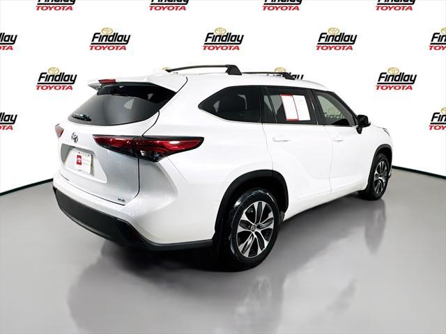 used 2022 Toyota Highlander car, priced at $35,988