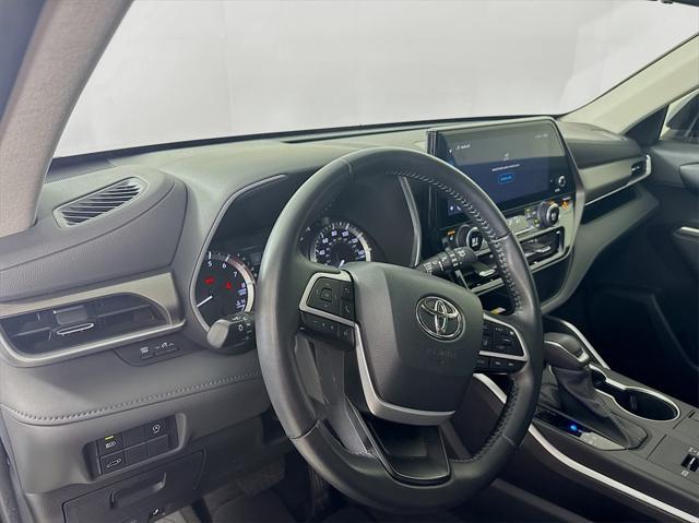 used 2023 Toyota Highlander car, priced at $39,588