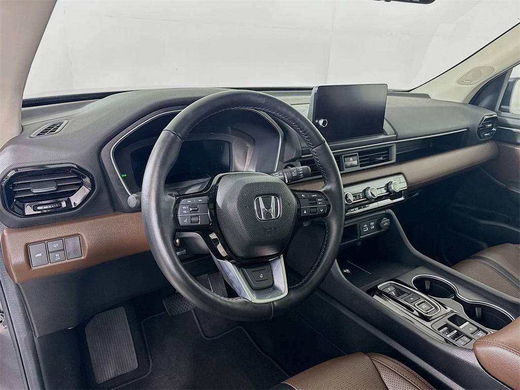 used 2025 Honda Pilot car, priced at $49,488