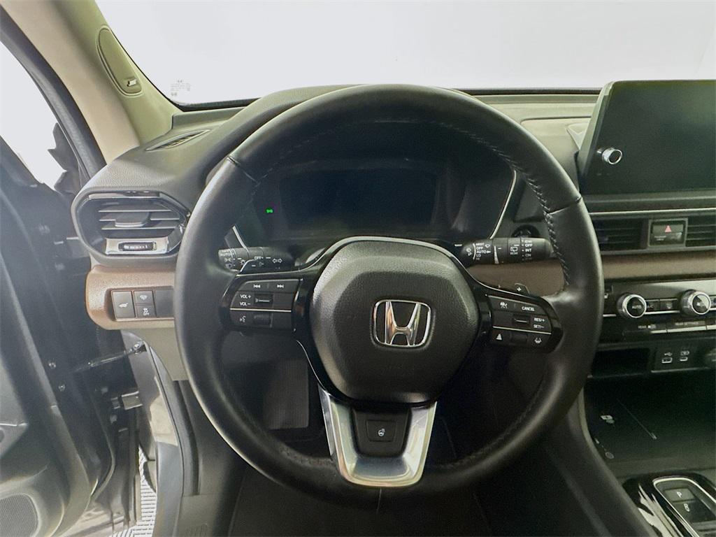 used 2025 Honda Pilot car, priced at $49,488
