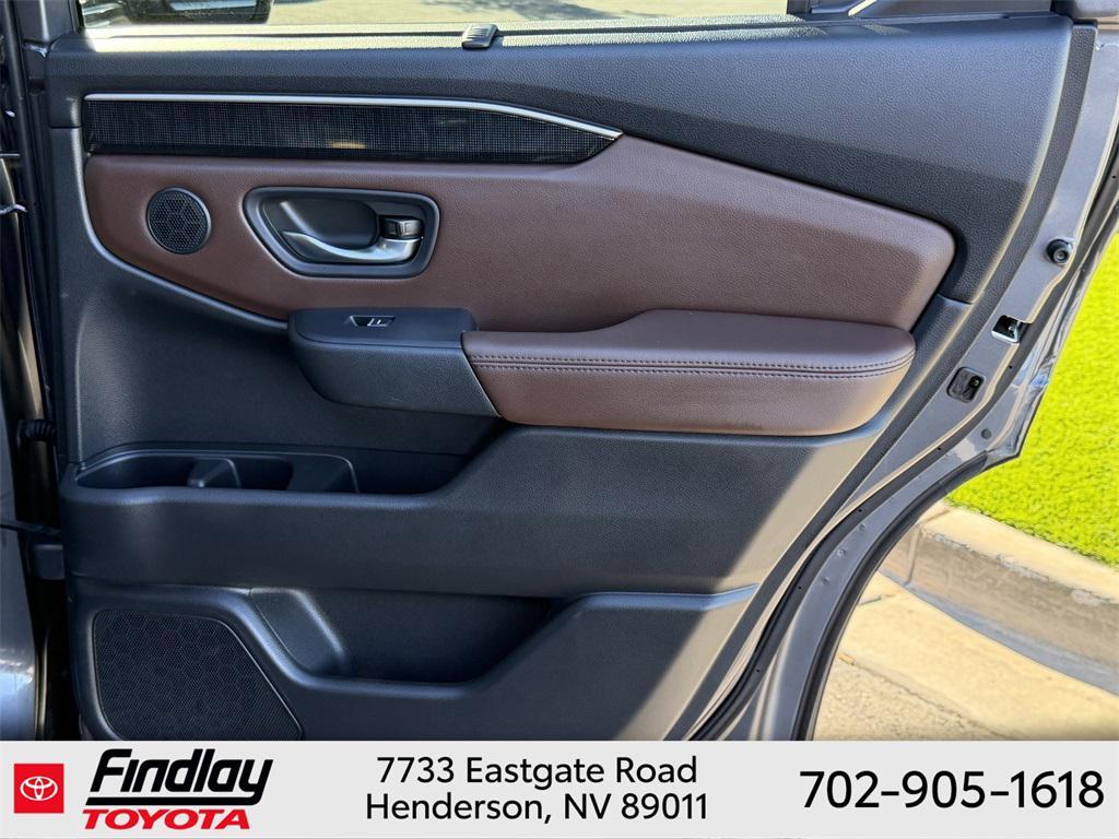 used 2025 Honda Pilot car, priced at $43,988