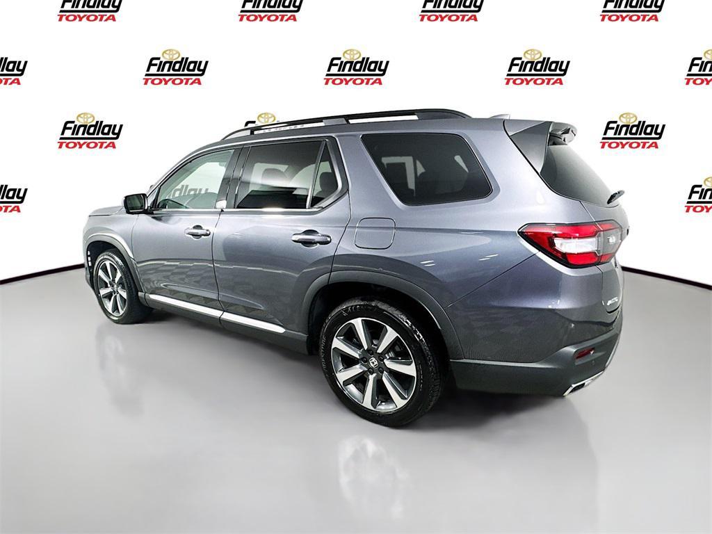 used 2025 Honda Pilot car, priced at $49,488