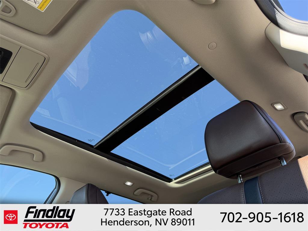 used 2025 Honda Pilot car, priced at $43,988