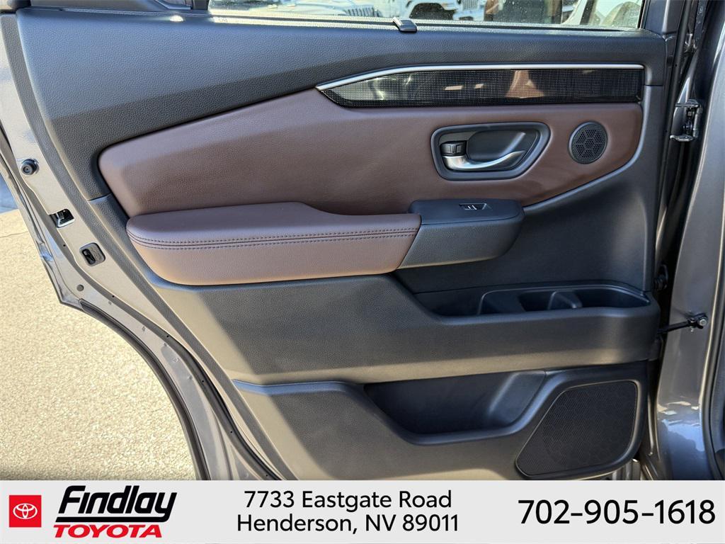 used 2025 Honda Pilot car, priced at $43,988