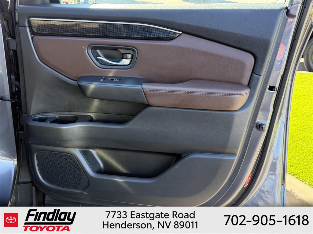 used 2025 Honda Pilot car, priced at $43,988