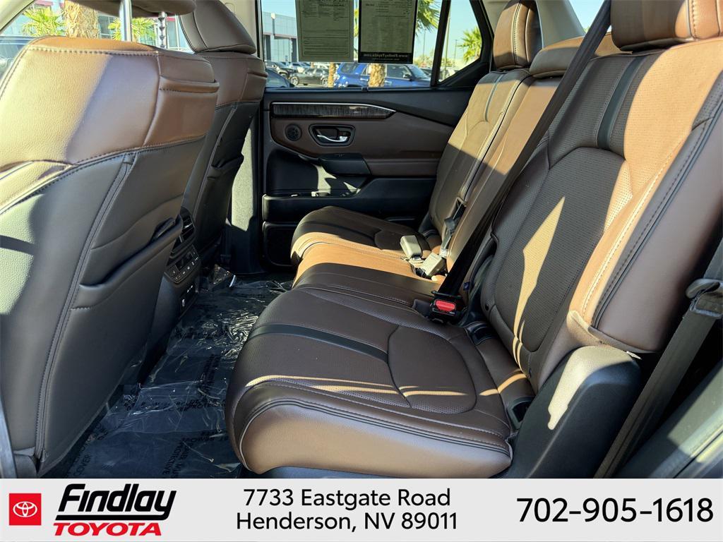 used 2025 Honda Pilot car, priced at $43,988