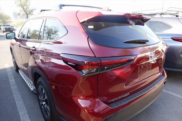 used 2024 Toyota Highlander car, priced at $42,988
