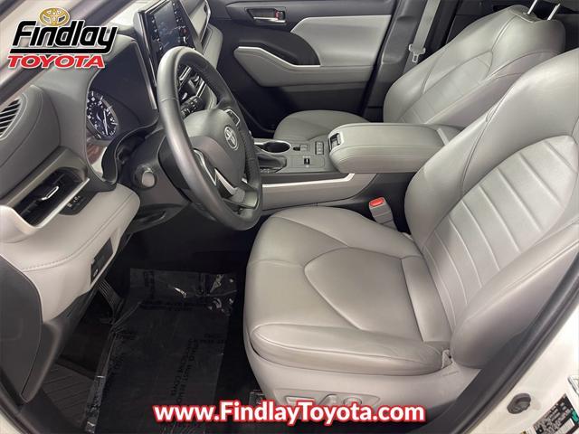 used 2022 Toyota Highlander car, priced at $34,988