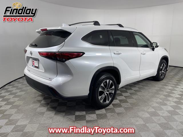 used 2022 Toyota Highlander car, priced at $34,988