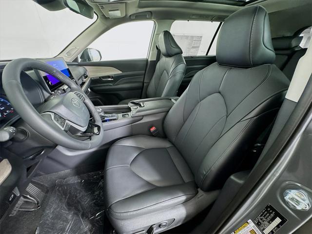 new 2025 Toyota Grand Highlander car, priced at $55,167