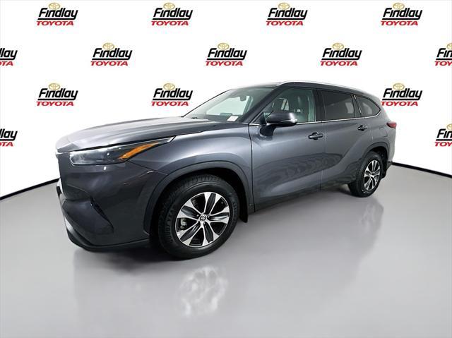 used 2022 Toyota Highlander car, priced at $36,788