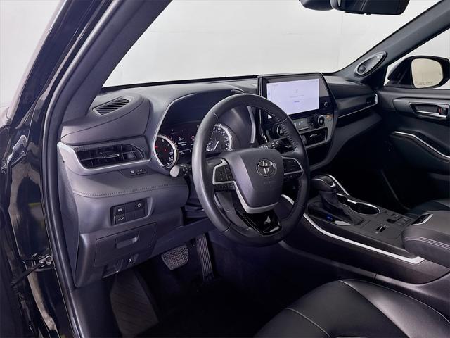 used 2023 Toyota Highlander car, priced at $41,988