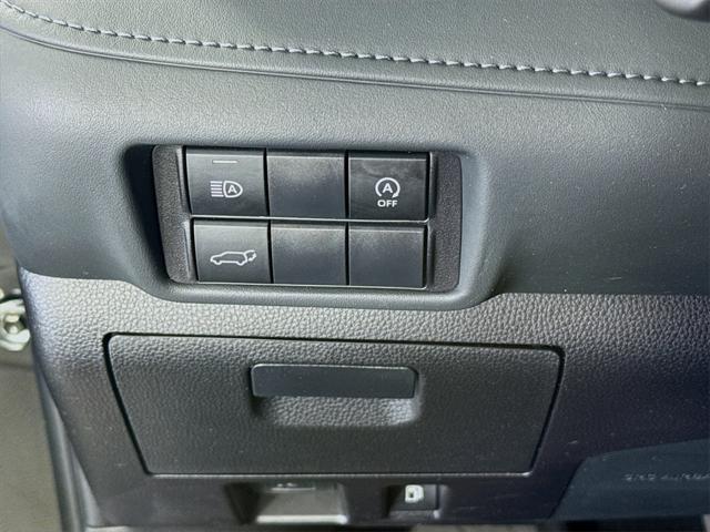 used 2023 Toyota Highlander car, priced at $41,988