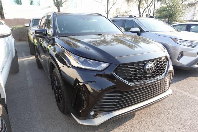 used 2023 Toyota Highlander car, priced at $41,988