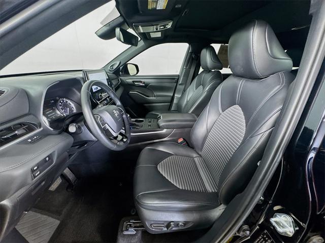 used 2023 Toyota Highlander car, priced at $41,988